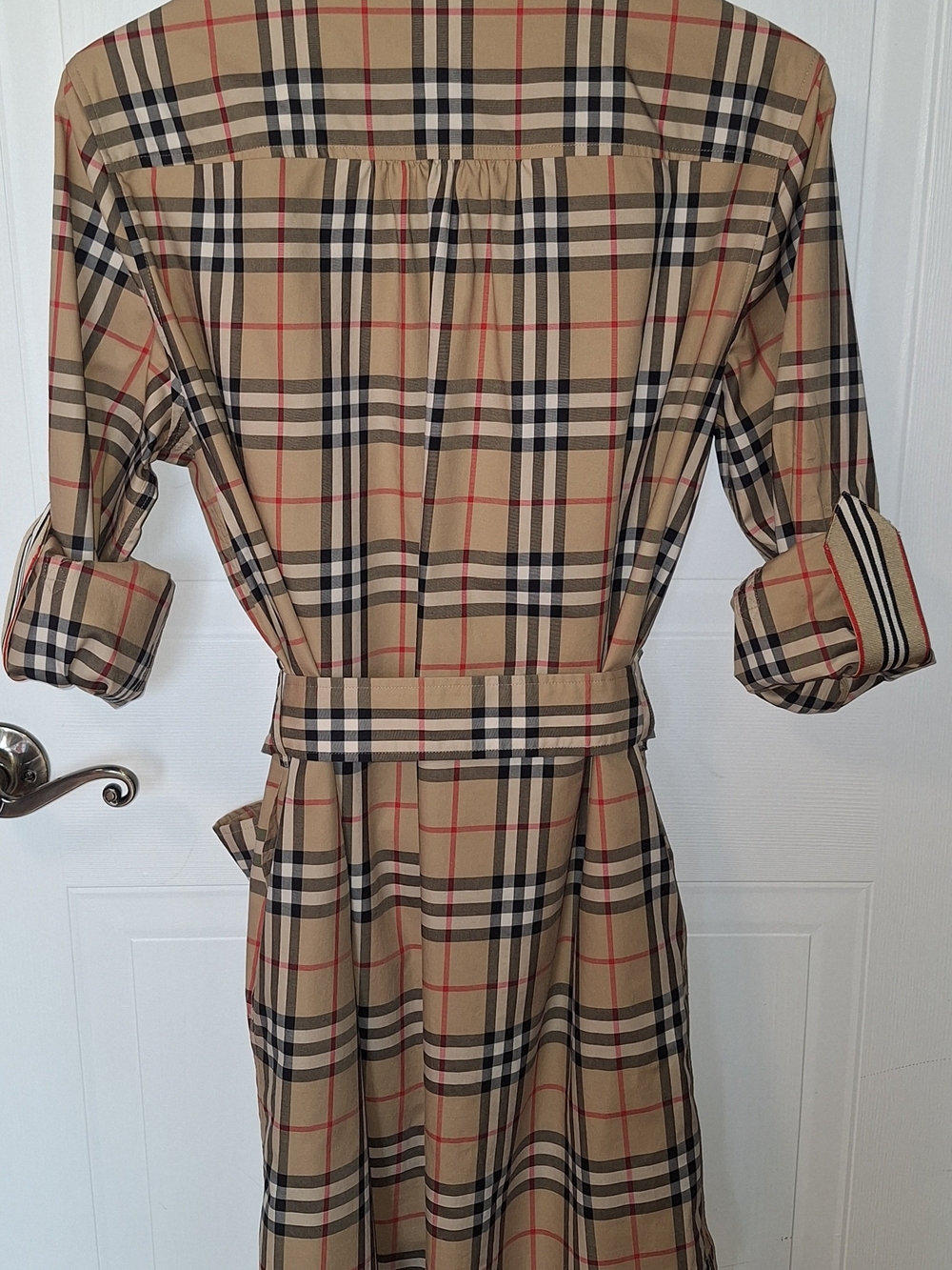Burberry Beige, Black and Red Classic Check Button-Up Size: 8 US - Picture 3 of 7